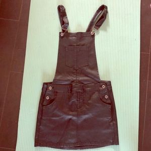 Overall skirt